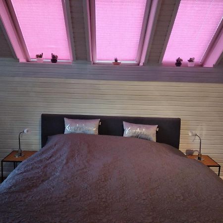Ferienwohnung "Kunterbunt" Mit Burgblick Und Dachterrasse Моншау Экстерьер фото