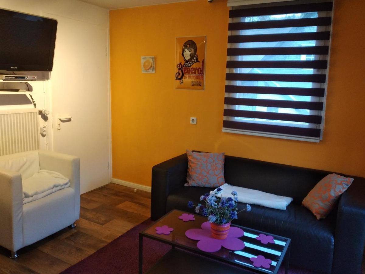 Ferienwohnung "Kunterbunt" Mit Burgblick Und Dachterrasse Моншау Экстерьер фото