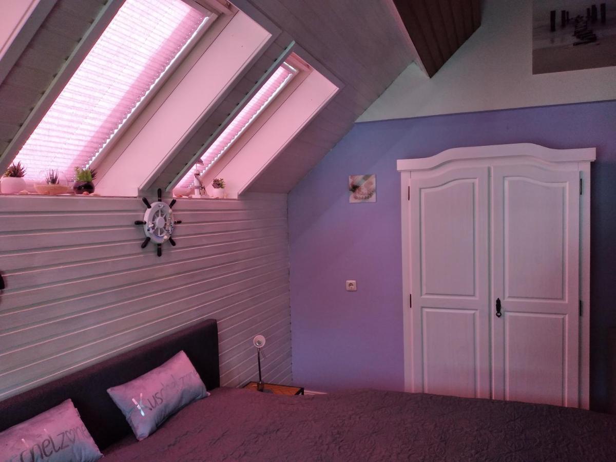 Ferienwohnung "Kunterbunt" Mit Burgblick Und Dachterrasse Моншау Экстерьер фото